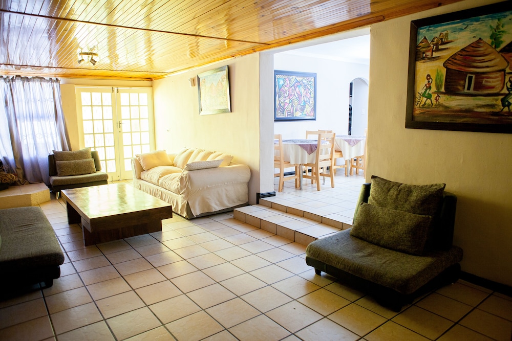 Oria Lodge - Summer Greens