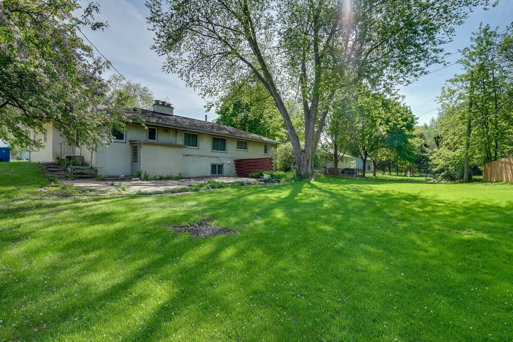 Cozy Minneapolis Home w/ Air Hockey, Near Downtown - Property Image 14
