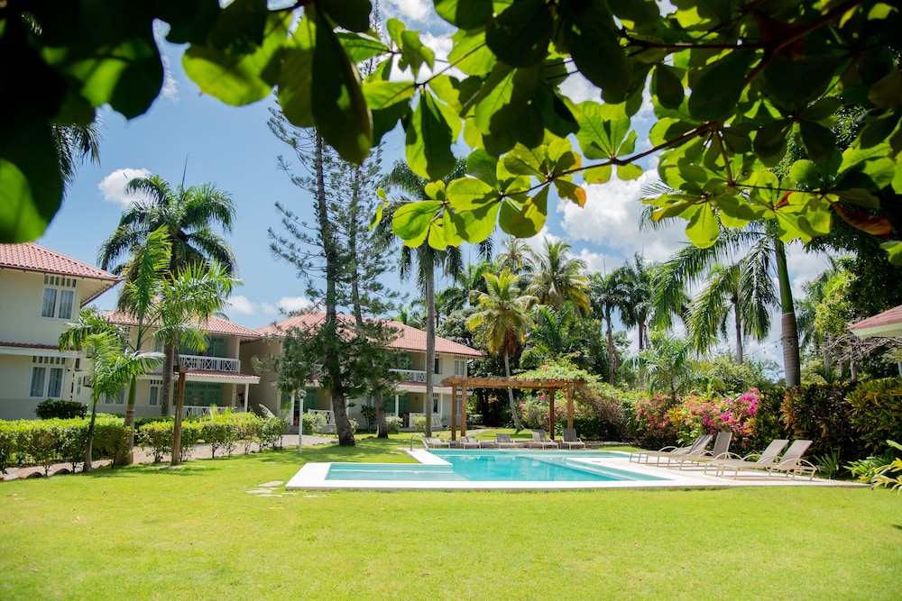 El Pelicano Apart-Hotel