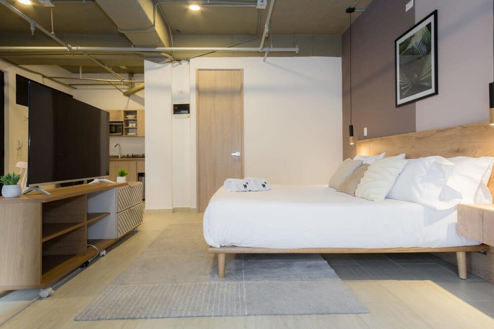 Contemporary Loft in Laureles