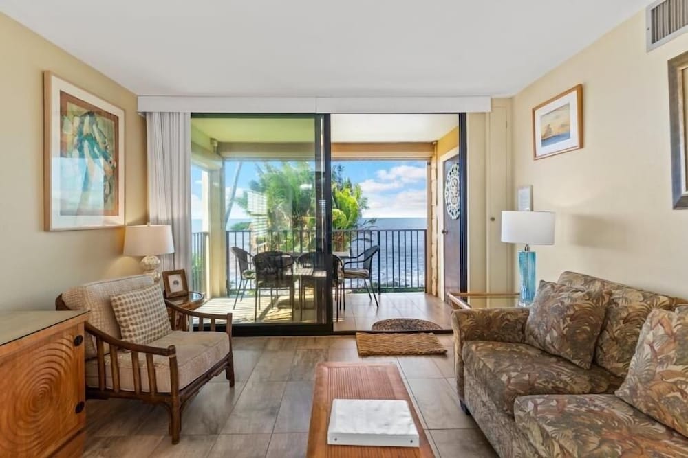 Kihei Beach, #210 2 Bedroom Condo
