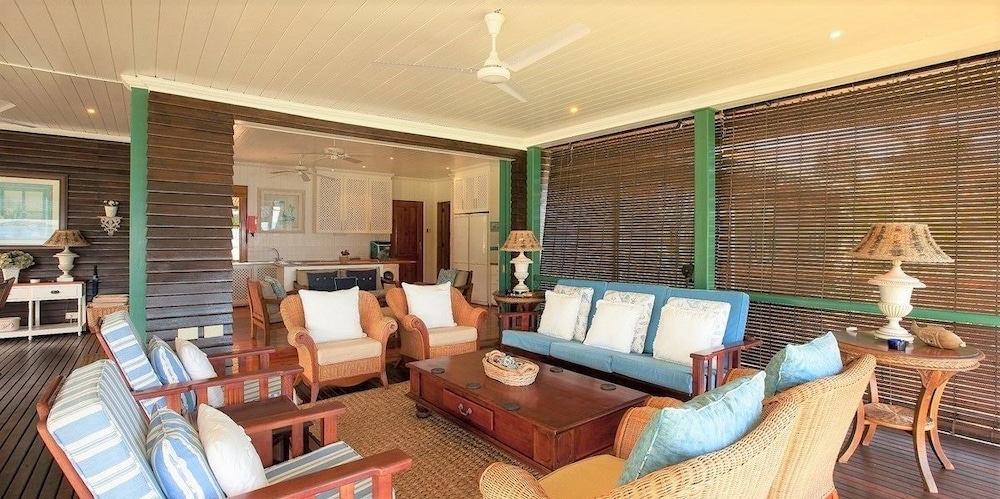 South Point Villas