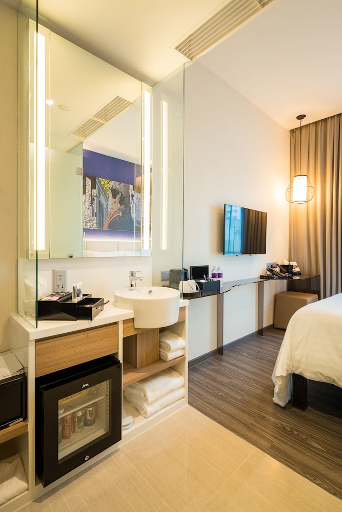 Mercure Singapore Bugis 15