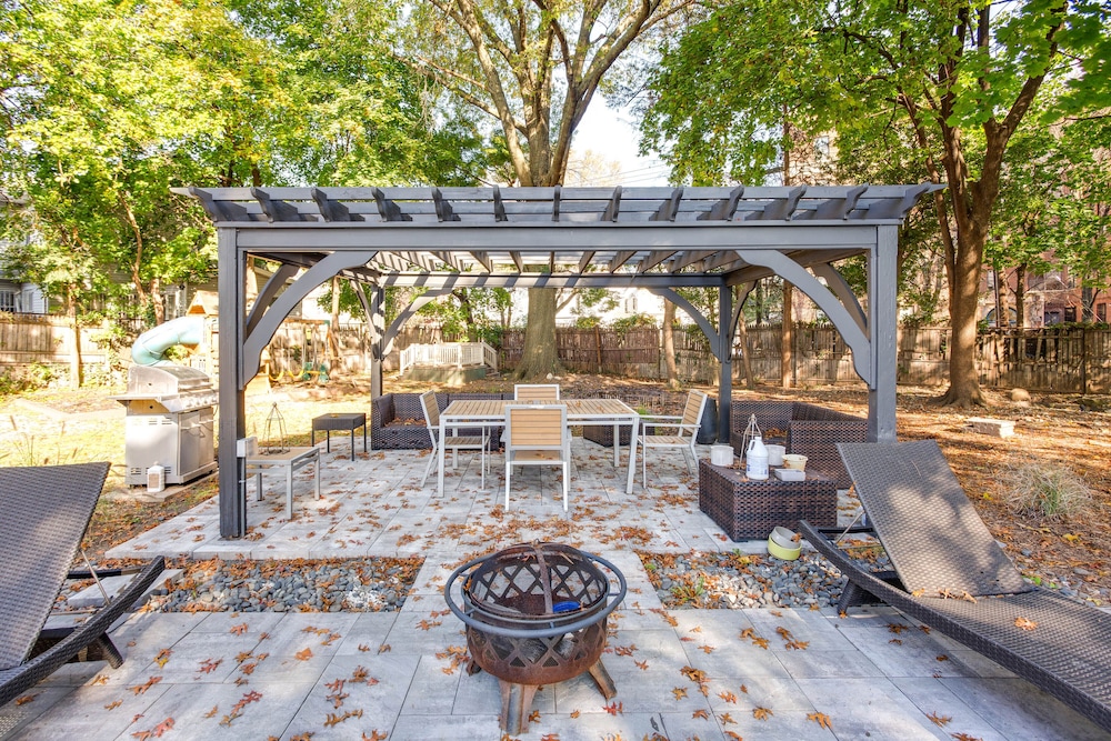 Spacious New Jersey Home: Pool & Fire Pit! view 5