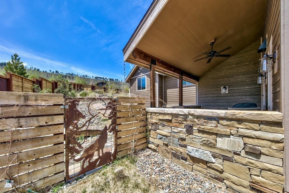 1008c Mountain View Retreat 5 Bedroom Home