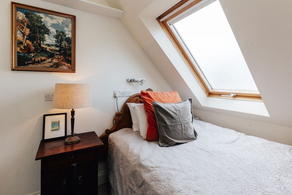 Vintage Chic Coach House