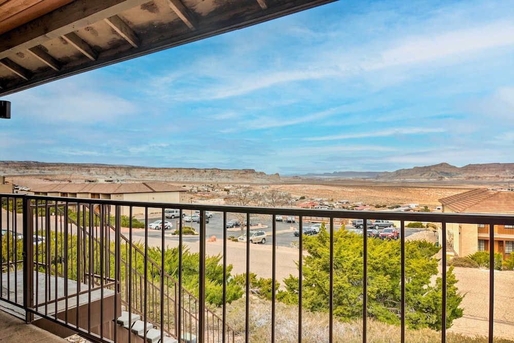 Pet-friendly Page Studio: 4 Mi to Lake Powell view 4