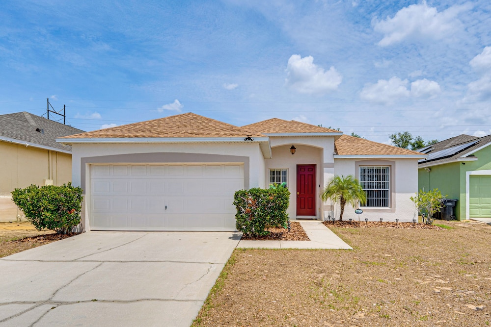 11 Mi to Disney: Home w/ Pool in Davenport!