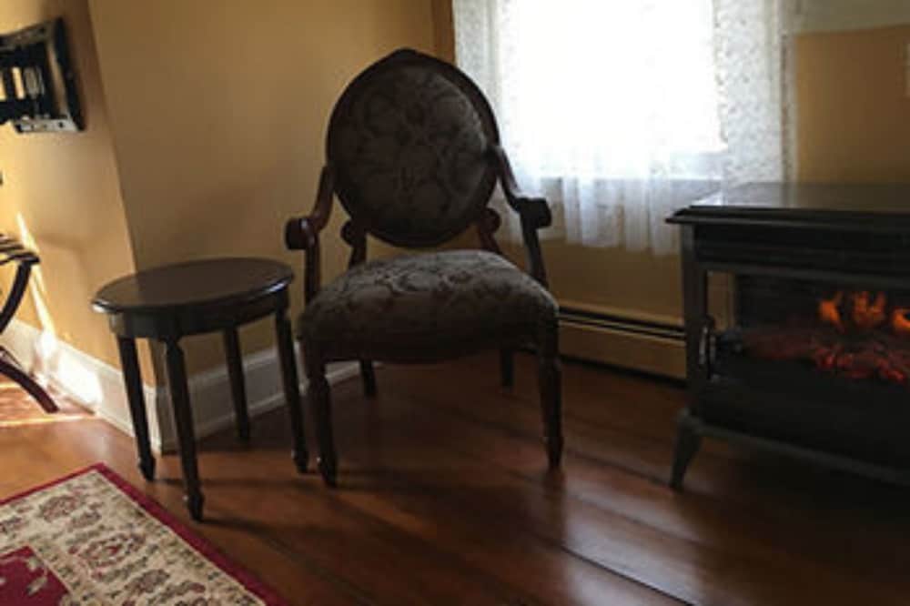 Jonathan Pitney House view 2