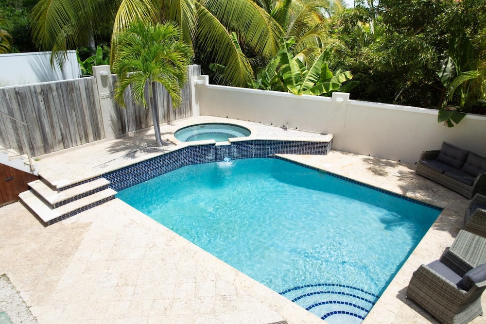 Newly Remodeled Townhouse w Private Pool Sc40 view 4