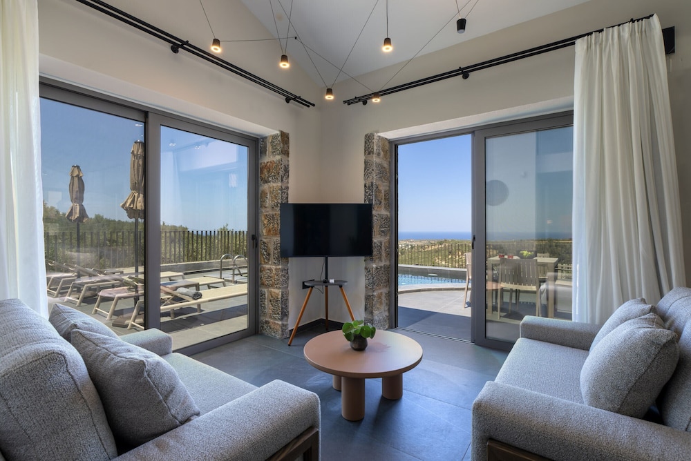 Villa Rea - With Private Pool