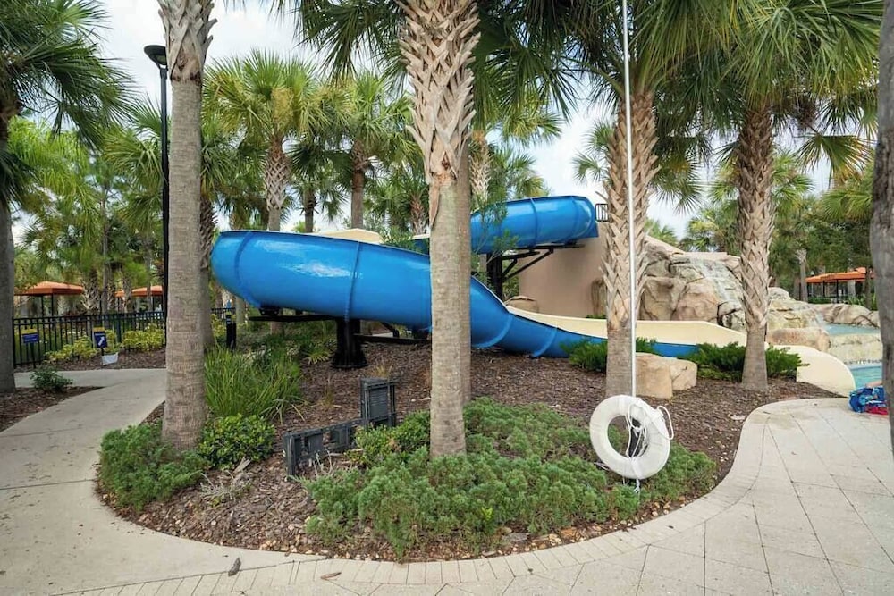 Fabulous 5 BR With Pool Solterra Resort