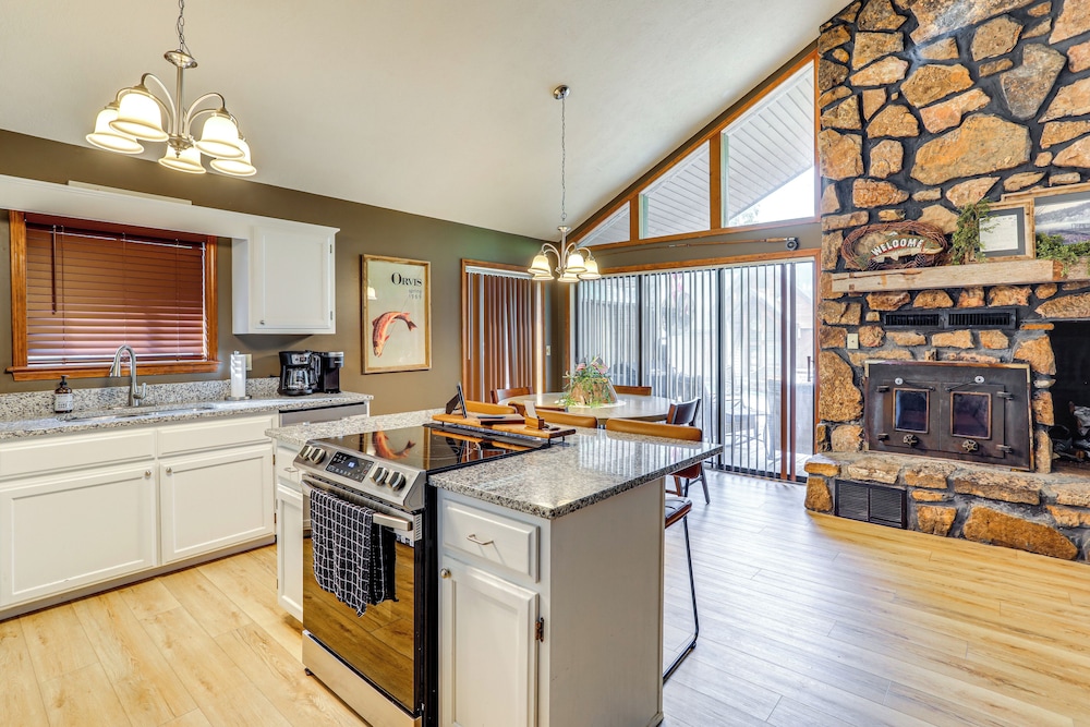 Steps to White River: Cabin Retreat w/ Dock Access