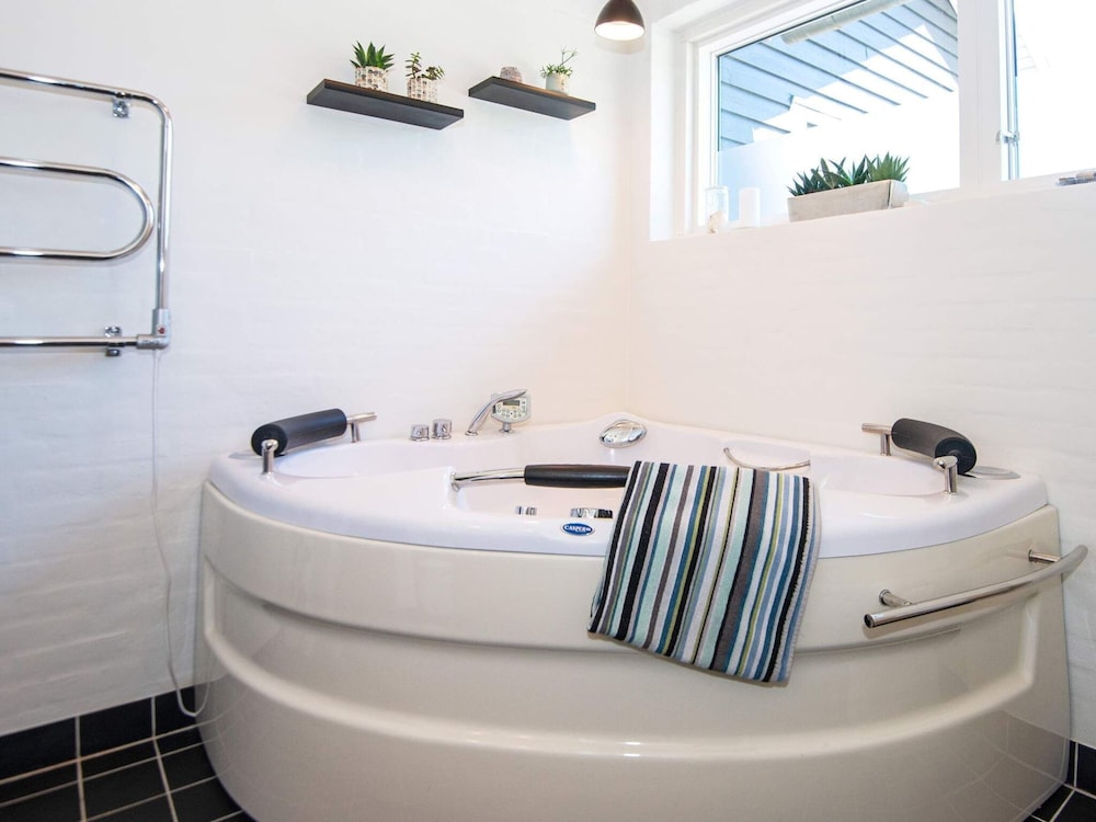 6 Person Holiday Home in Logstor