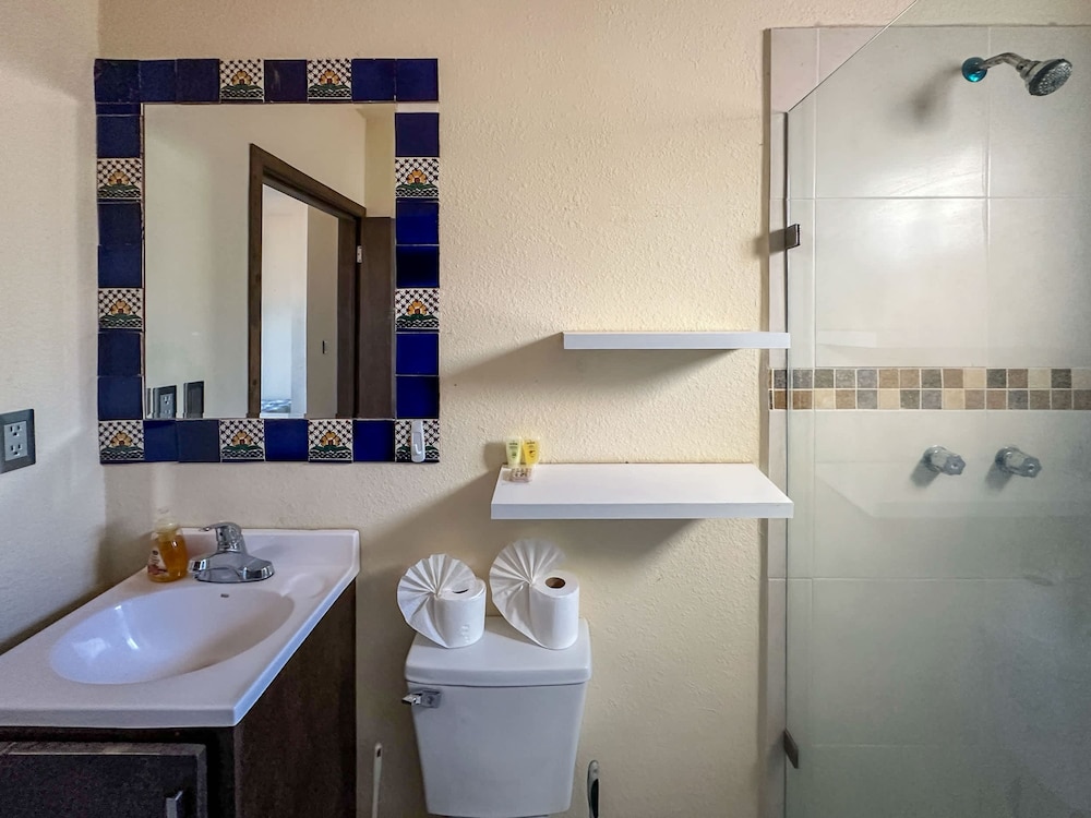 Casita With Excellent in Town Location