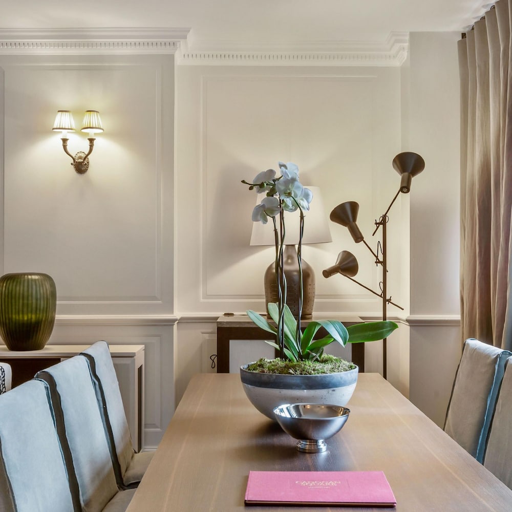 Knightsbridge 3-bed 2-bath by Harrods