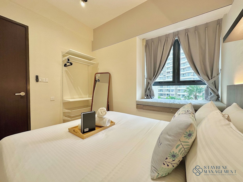 Country Garden Danga Bay Sea View Homestay by Stayrene
