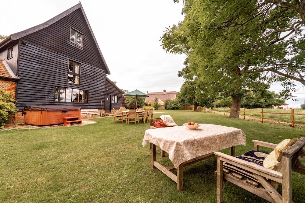 Manor Farm Barn