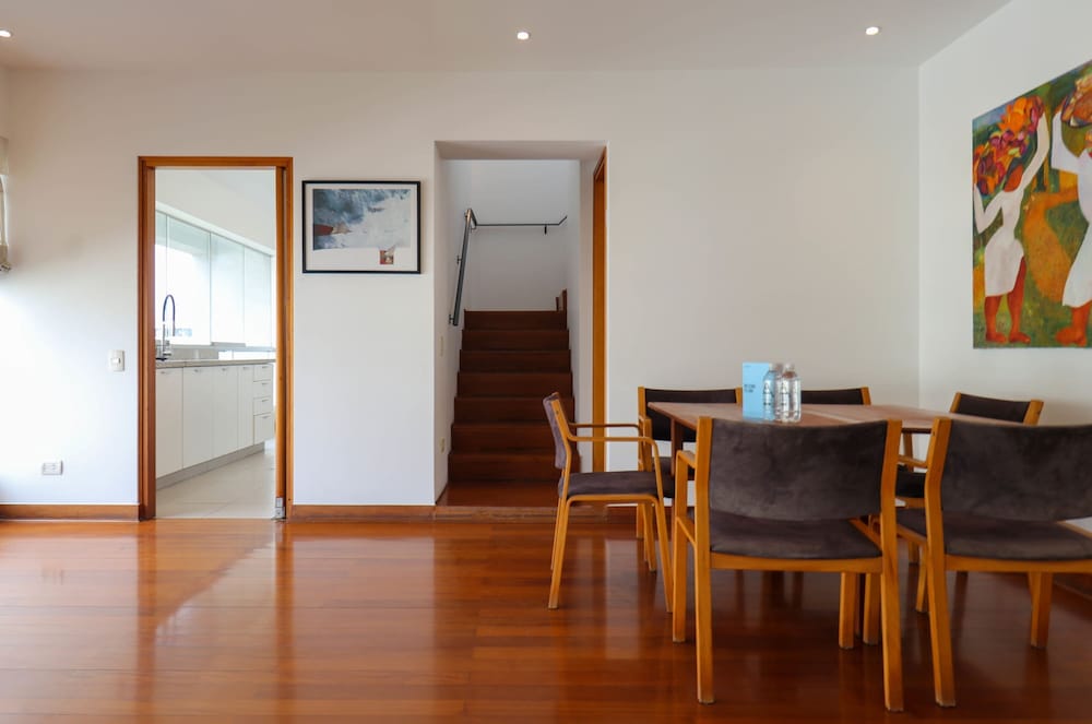 w Radiant 2BR w Modern Terrace in Miraflores