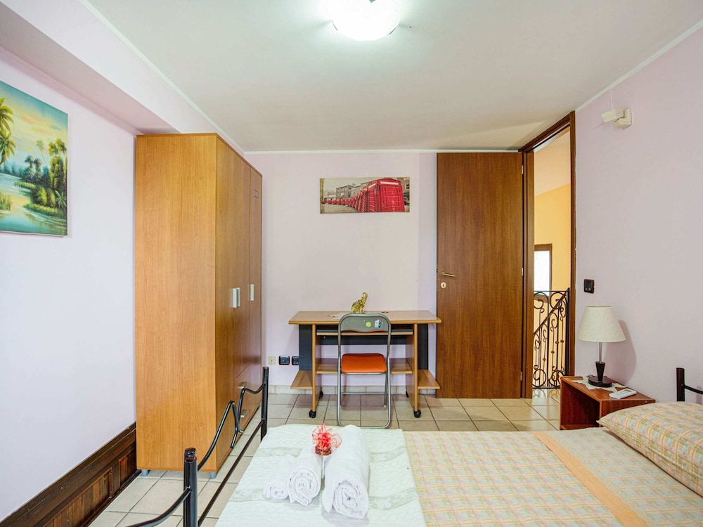 Pet-friendly Villa w/ Pool view 3