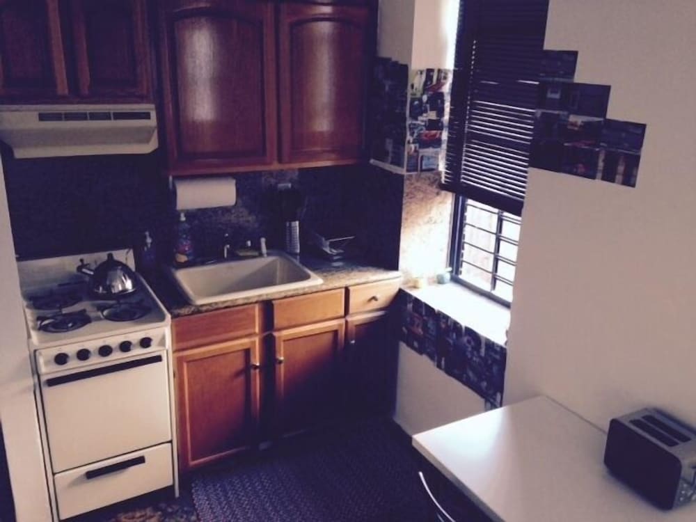 The Allen House - Image 4