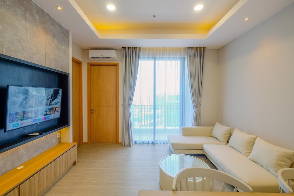 Serene And Nice 2Br At Samara Suites Apartment