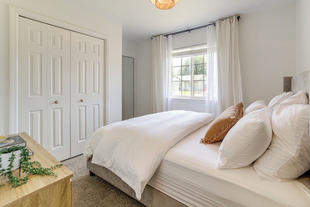 7 Mi to Dtwn: Charming Retreat w/ Yard in Boise