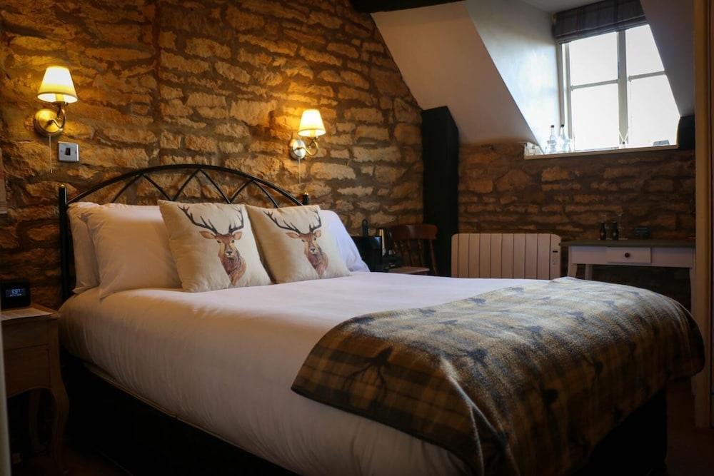 Horse & Groom - Upper Oddington