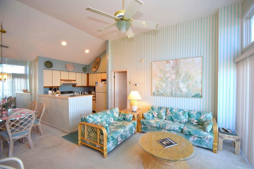 Seascape-heron Harbour 204-4 2 Bedroom Condo by RedAwning
