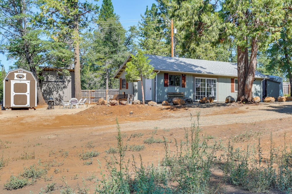 Private Horse Stall: Unplug at Shingletown Home!