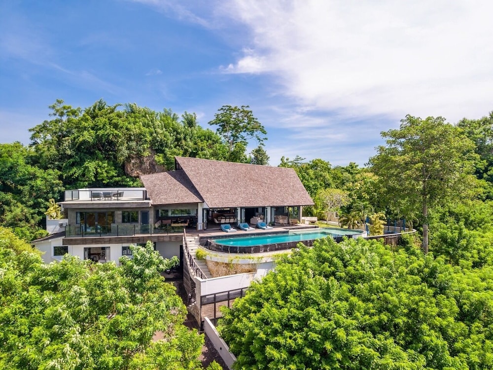 Stunning 6BR Villa 5 Mins to Bingin