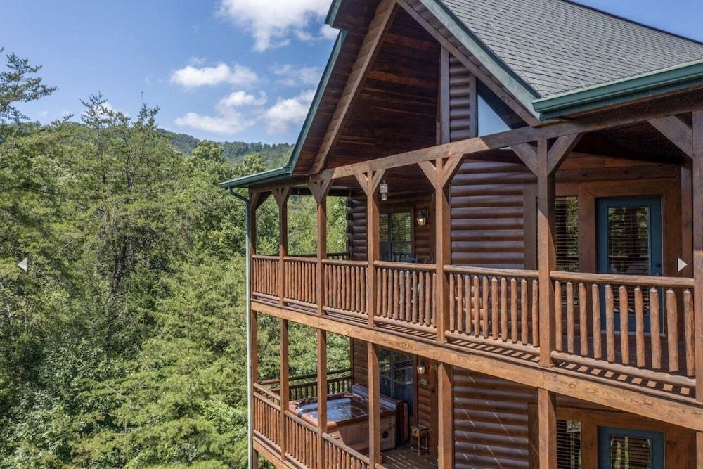 Knotty But Nice 4 Bedroom Home
