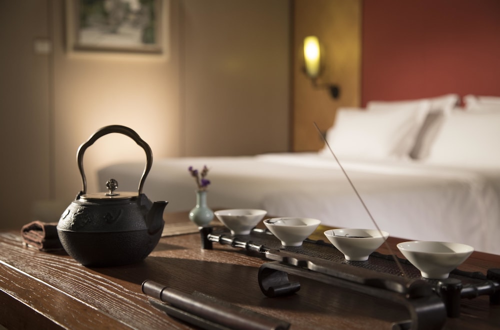 Ovation Seven-Cultivation Hotel