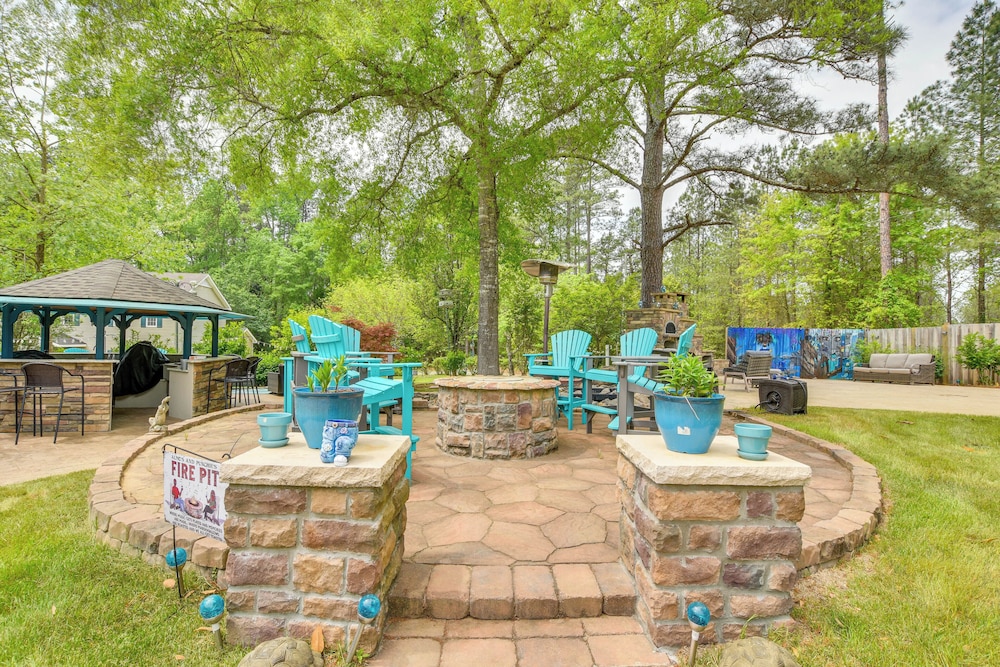 'peacock Landing' in Vass: Game Room & Shared Pool