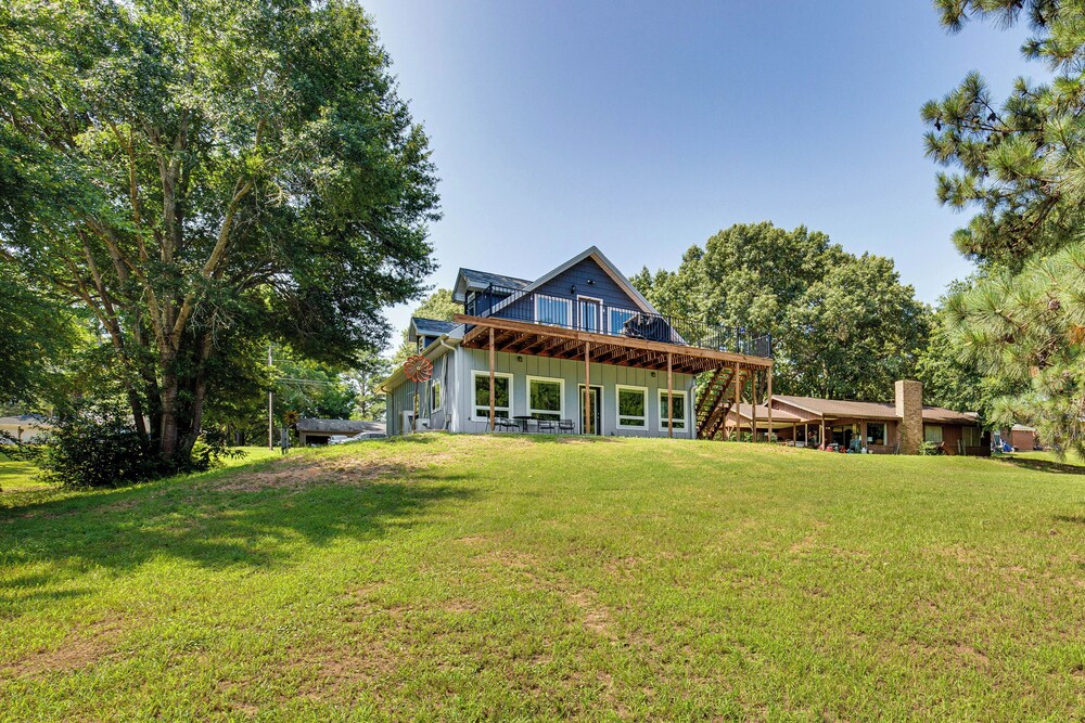 Frankston Vacation Rental: Walk to Lake Palestine! view 5