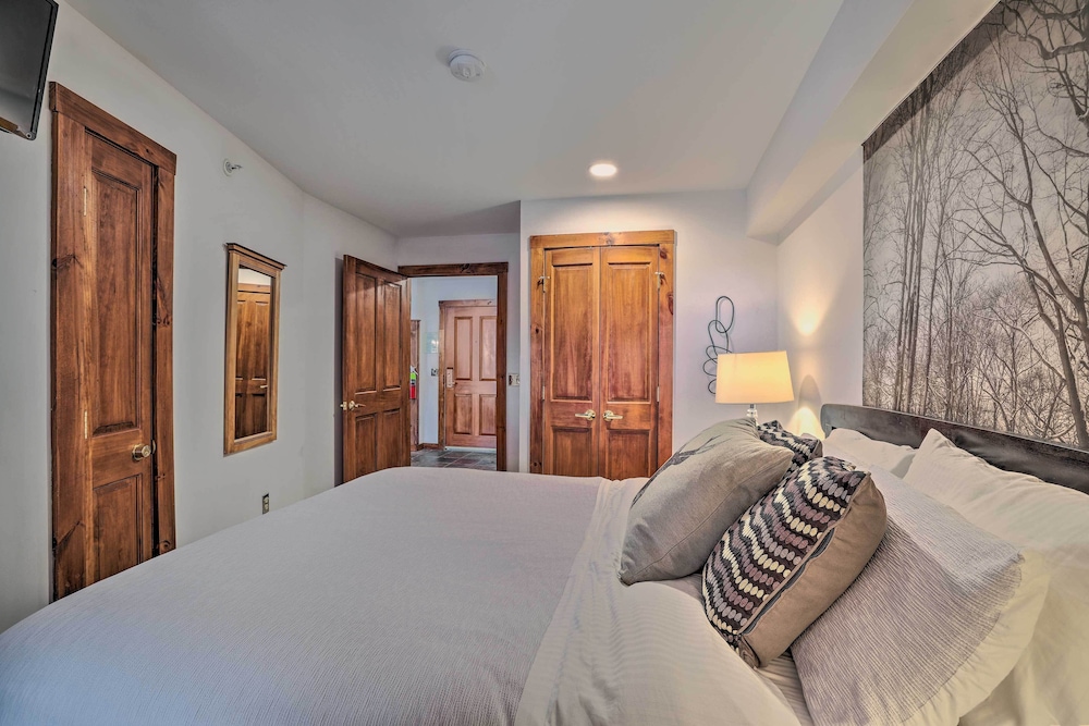 Ski-in/out Condo in Snowshoe Mountain Resort! view 3