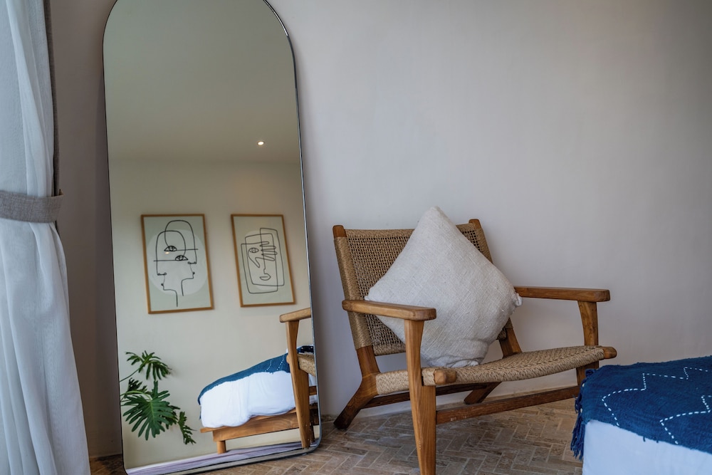 Eleven Villa Canggu - Calm Oasis with Pool and Privacy