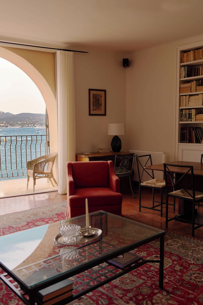 A/C Apt 2br/4p-2min to Plage de la Glaye/st-tropez
