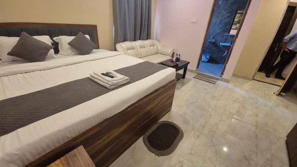 HOTEL PLAZA