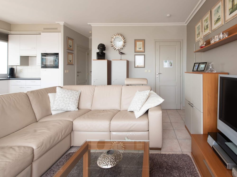 Beautiful Apartment With a View of the Marina