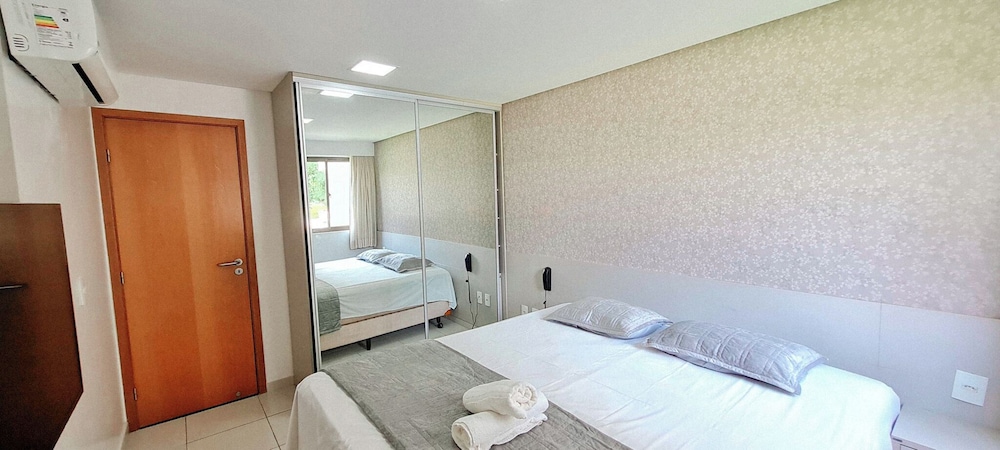 Flats no Carneiros Beach Resort