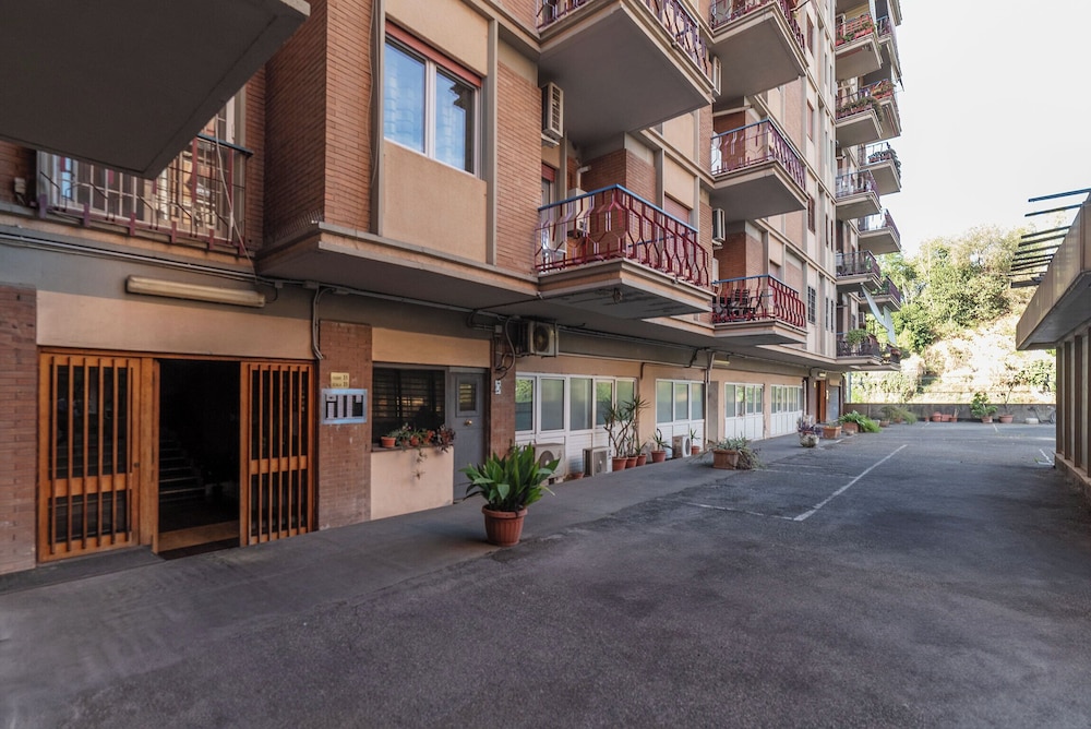 JOIVY Flat with access to central Rome