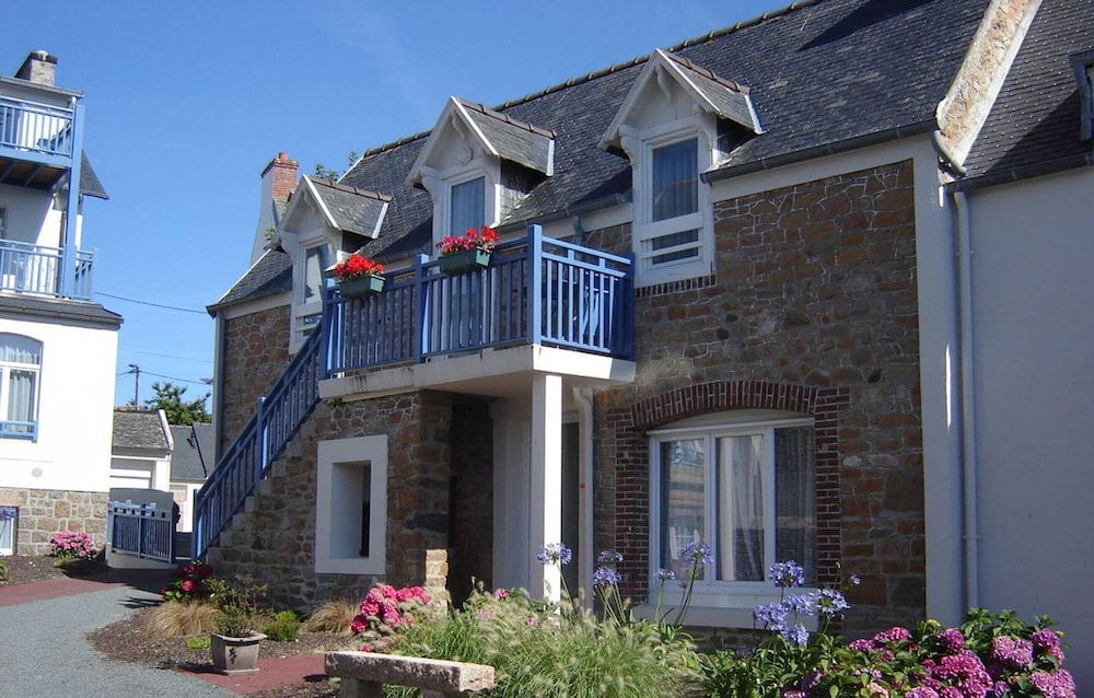 Apartment in Tregastel Near Renote Island