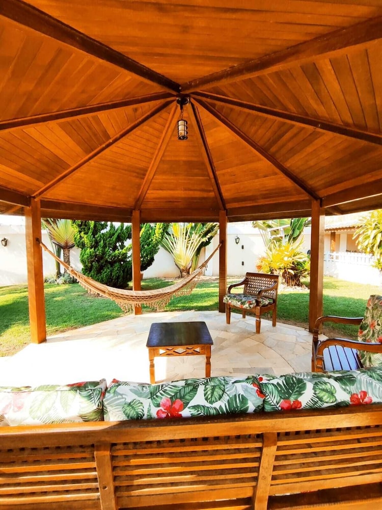 Villa Amarela
