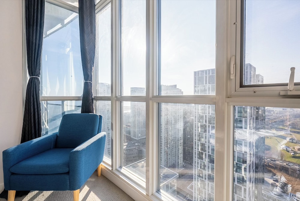 City Suites w Views-4