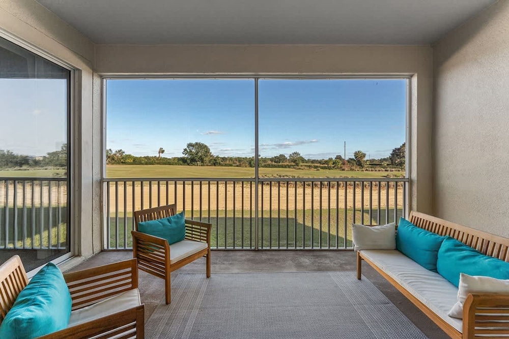 3BR up to 8 People at Champions Gate
