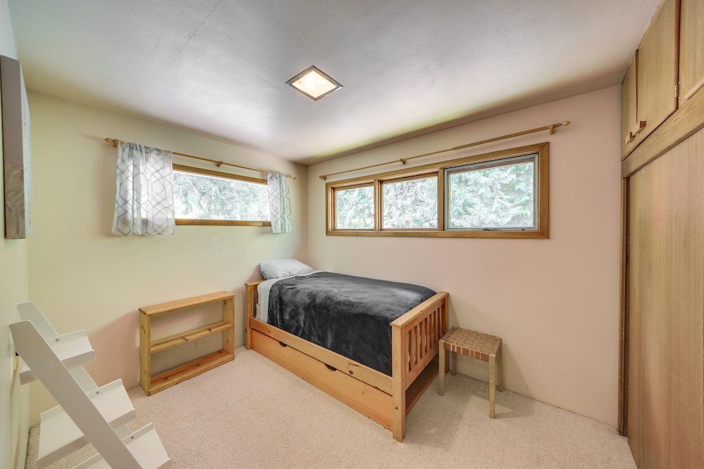 Sandpoint Vacations - 12 Mi to Schweitzer: Spacious Home w/ Deck! - Property Image 30