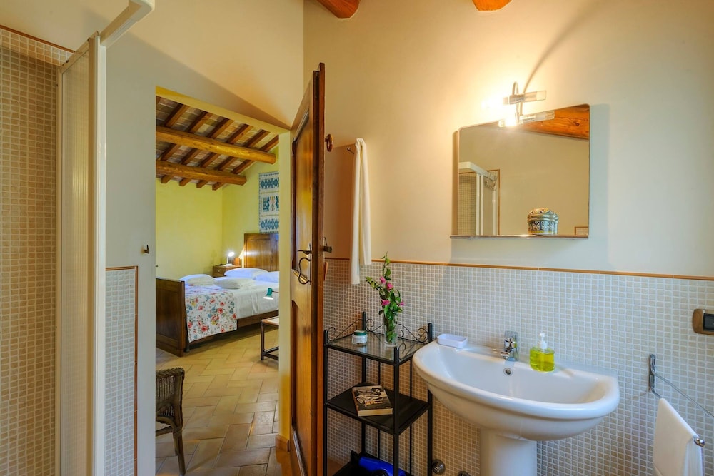 Villa Emilianna 12 2 by Marche Holiday Villas