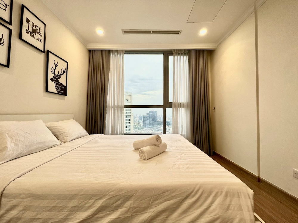 Landmark Apartment in Vinhomes Central Park