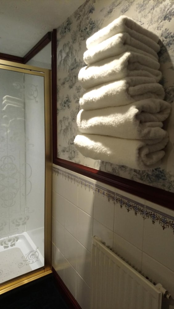 Penrith Vacations - Stafford House Guest House - Property Image 11